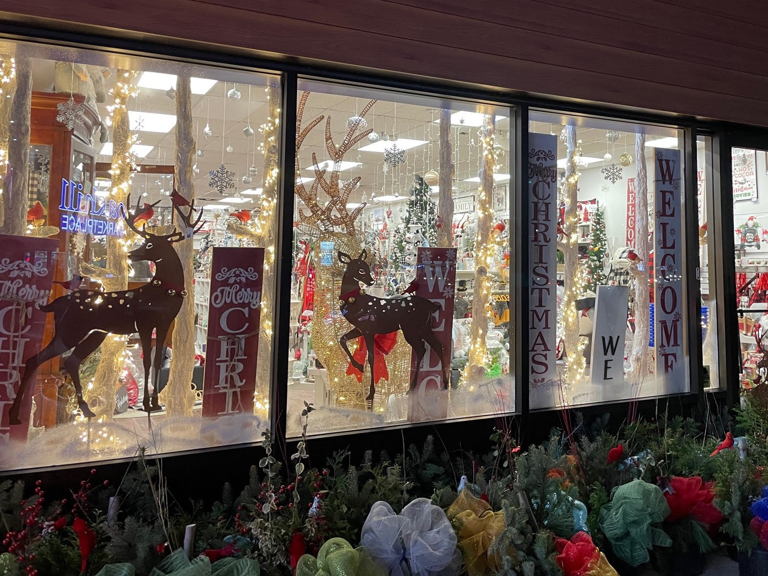 Holiday spirit comes alive at Brantford’s first Christmas store